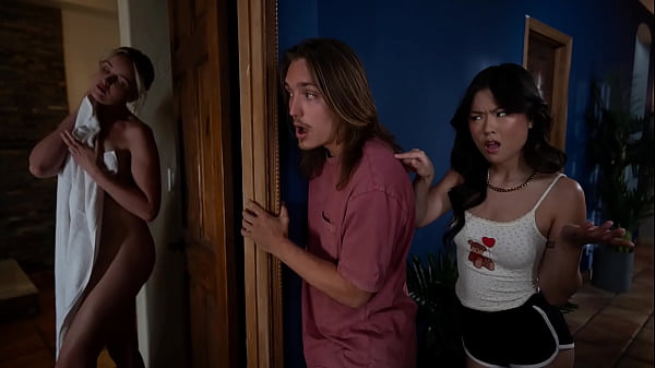 Tiny ABG Step Sis Catches Me Perving OnStepmomAnd Thinks Its_Hot