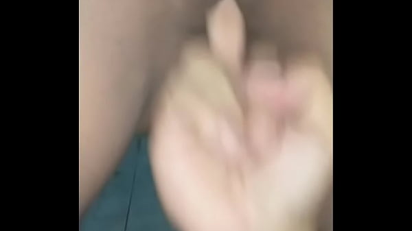 Play MP4 - Infiel se deja grabar con el vecino