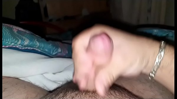 Play MP4 - Me la jalo antes de dormir