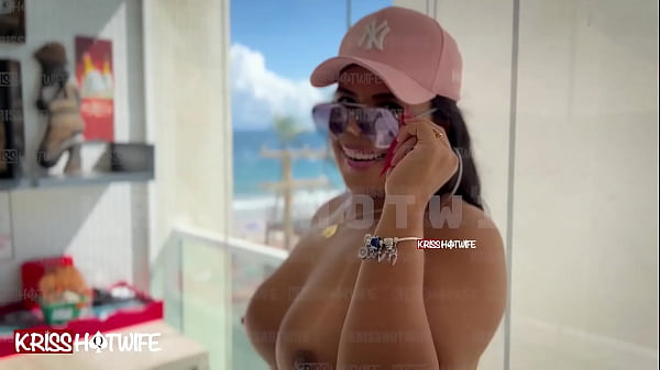 Sou uma puta_casada que ama se exibirpara osmachos_na rua fiquei nuazinha na varanda do apartamento