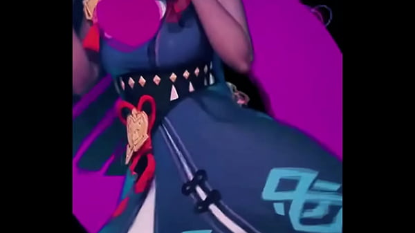 Qiqi sways to the beat with an unexpectedly charming dance, her talismans glowing as if carrying a secret spell. The little zombie&rsquo;s moves are sweeter than you imagin 