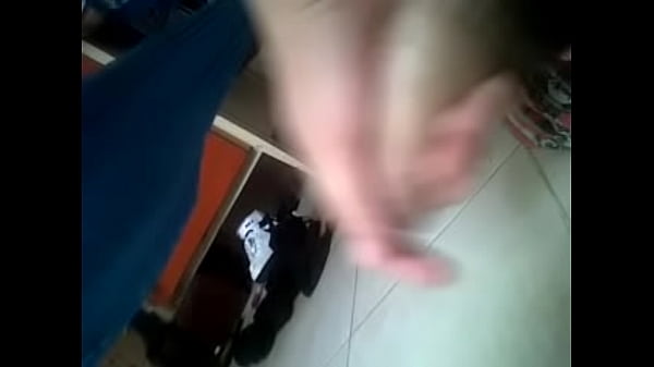 Play MP4 - me masturbo