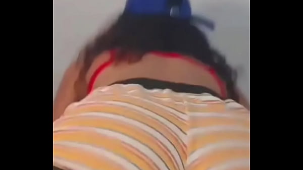 Novinha de jg rebolando