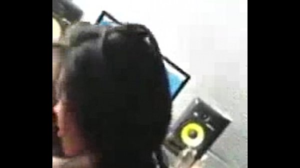 indian girl_giving blowjob to boyfriend