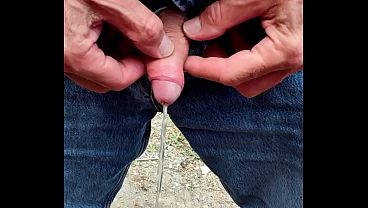 Pee
