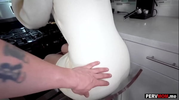 Play MP4 - My stepmom MILF Lisey Sweet and I went at it again