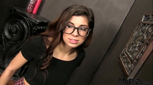 MOFOZO com Young Amateur Enjoys Sucking A BigDick