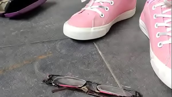 Destruction of eyeglasses 