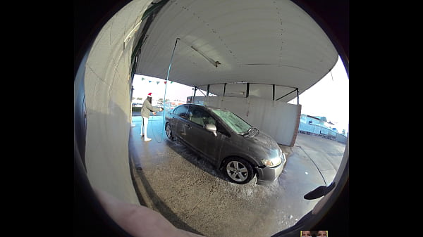 Play MP4 - Washing the Car VR