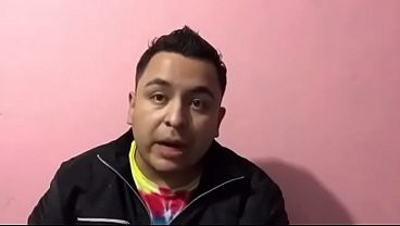 Nonton Bagrezuko Intenta Decorar La Galleta De Jengibre thumbnail