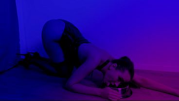 Nonton Ritzy Rain Decided To Try Strap-on Her Stepsis From Zelex, But Master Decided To Fuck Her In Mouth And Pussy thumbnail