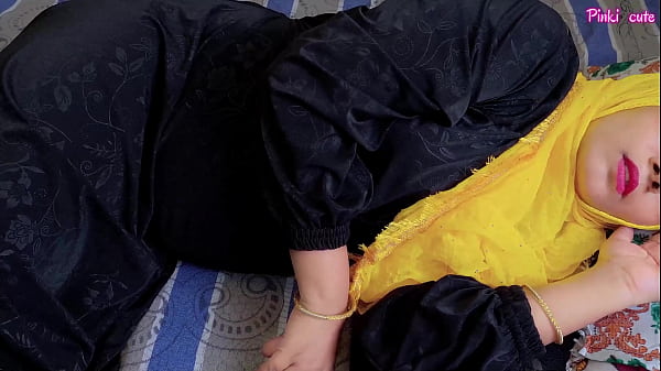 Nonton Indian Burka (ammi Jaan) Stepmother Hard Fucked In Doggystyle By Her Stepson And She Got Creamipied On Big Ass. thumbnail