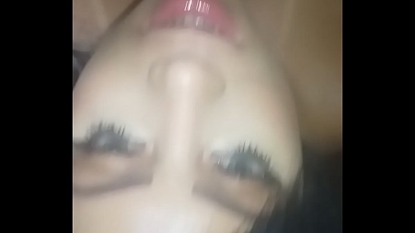 Play MP4 - Pamela Ferrary fazendo o que mais gosta " mamando e ganhando leitinho"