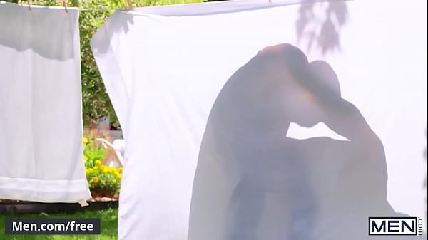 Play MP4 - Married Hunk &lpar;Markus Kage&rpar; Puts His Raw Big Dick Into &lpar;Benjamin Blue's&rpar; Tight Ass - Men