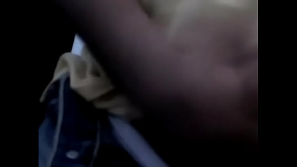 se viene en la webcam. chingo de leche. comenta