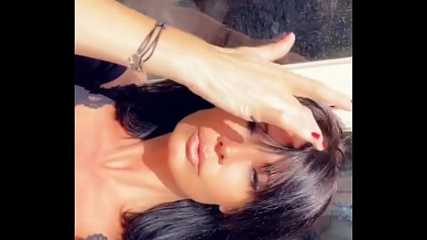 Le soleil caresse mon corps éveil de la sensualité et_du désir