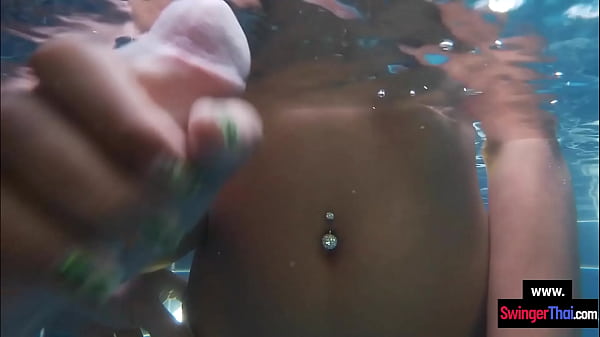 SwingerThai.com - Thai amateur teen GF blowjob and sex_in the pool with the boyfriend
