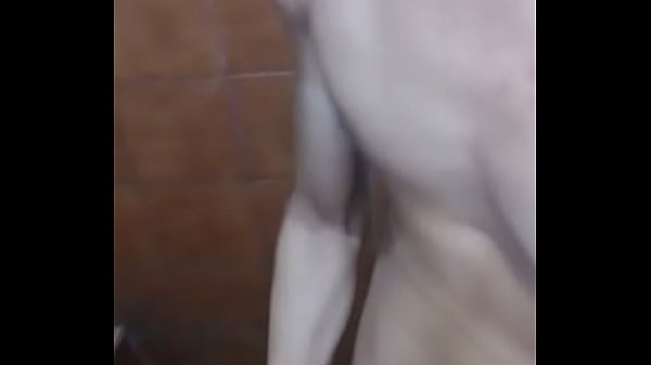 Play MP4 - Amigo se masturba para mi