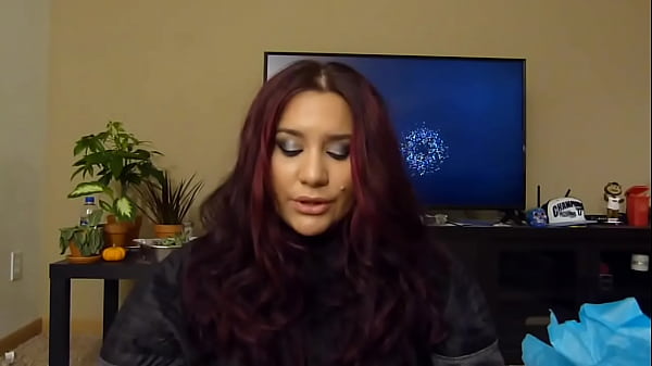 Rese&ntilde;a de tienda pluzsize en l&iacute;nea monae james boutique 