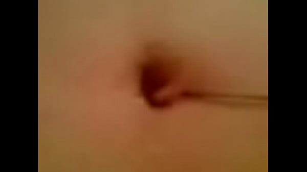 Nonton Girl Play With Navel (2006) thumbnail