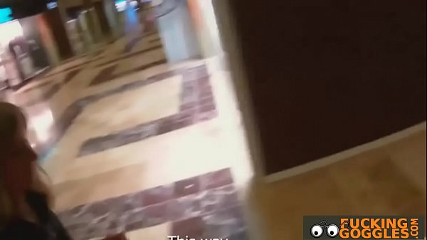 Play MP4 - Picking up a hot babe in leather jacket