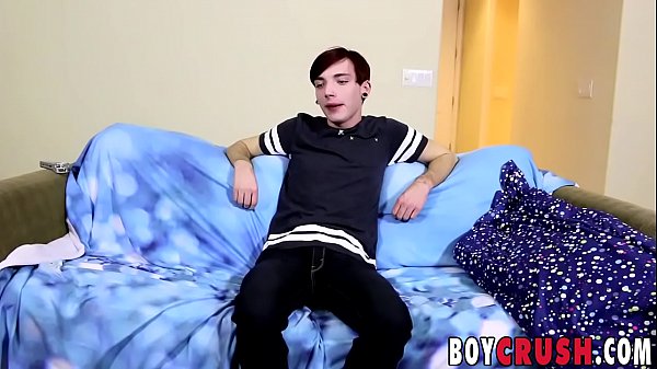 Andrew Miller enjoys jerking off solo 