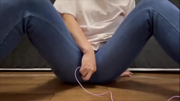 【女子大生の休日の日のルーティン動画】試着室でオナニーして家で買ったジーンズにお漏らししました。 