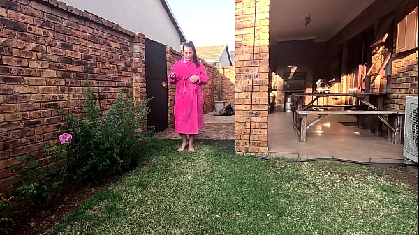 Nonton Small Boobs Pawg Releasing A Huge Pee On A Rose Bush. thumbnail