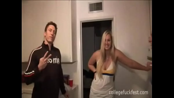 Play MP4 - Naughty Babe fucking hardcore at the Party with Big Dick