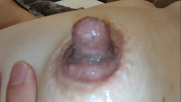 Play MP4 - 愛妻Yukieの乳首を吸引してみる。２