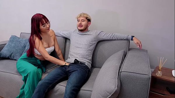 Play MP4 - MY PSYCHOLOGIST ENDS UP BEING A HORNY WHORE&comma; SHE SEDUCES ME AND SWALLOWS MY CUM