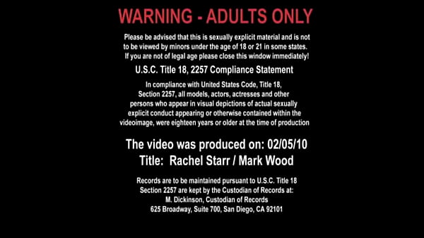 Nonton Hot Bombshell Welcomes Her Husband With Her Tattooed Body thumbnail