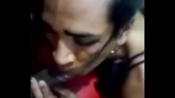 Play MP4 - As&iacute; me cojo A roxana del closet