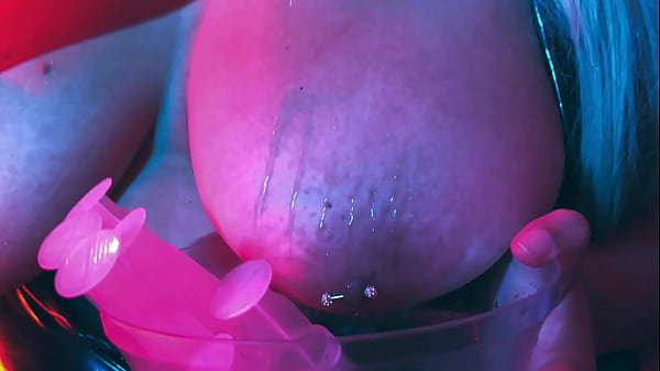 Foot fetish and pussy stuffing