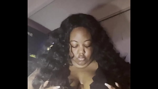 Play MP4 - Ava Knightly Get's It In Before Bed