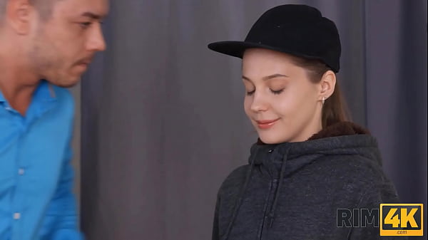 RIM4K. Stud forgets about phone and wants to have sex with the girl 