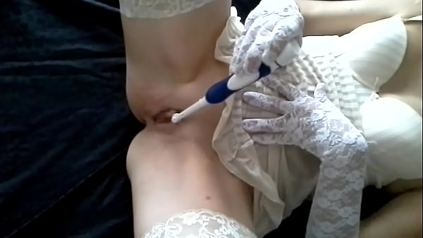 Orgasmo con spazzolino elettrico Masturbazione REALE