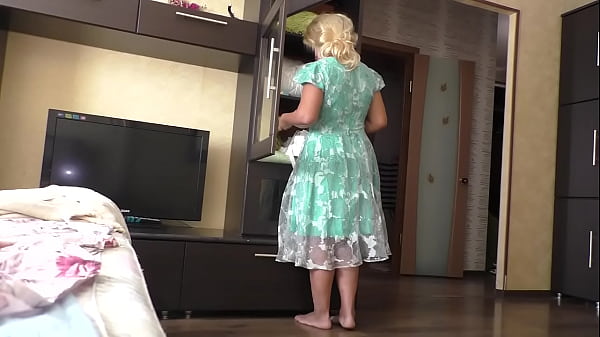 the_milf s usual household chores turned into anal sex when_she showed her big ass