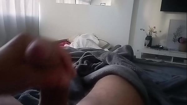 Play MP4 - Acordei cheio de tes&atilde;o e n&atilde;o aguentei de tanto tes&atilde;o bati uma punheta bem gostosinha