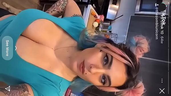 Nonton Twitch Thot Natalie Casanova Massive Boobs In A Blue Shirt thumbnail