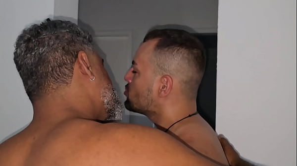 Pedreiro Neg&atilde;o Levou Pica No Cu Depois Da Obra. thumbnail