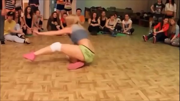 Twerking_EDM and_Cumshots_Episode_02