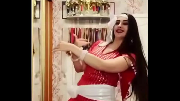 Play MP4 - رقص مثيرو ساخن جدا&period; حاجة تجنن