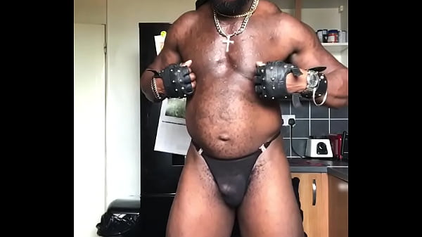 Ebony Bodybuilder Titplay And Butt Play thumbnail