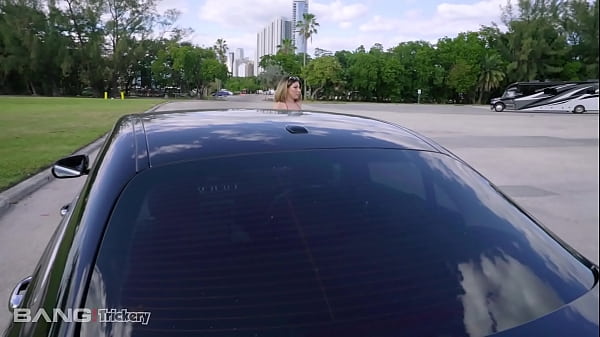 Play MP4 - Trickery - Thicc Babe Valentina Jewels Thinks She Is Fucking A Boss