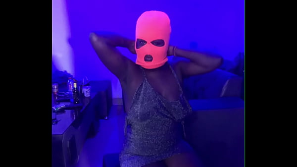 Nonton Street Slut Gets Fucked By Hood Gang thumbnail