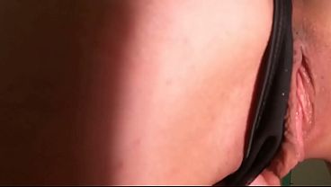 I love when this model is teasing me like this with her naked body 