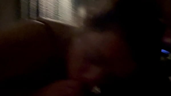 Reinarubbi - Chup&aacute;ndola Rico En El Telo A Un Polic&iacute;a thumbnail