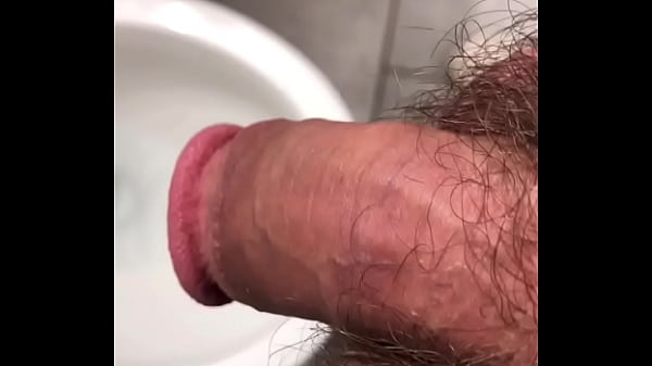 Play MP4 - Young hairy OsoFroze Peeing in Friend&rsquo;s toilet