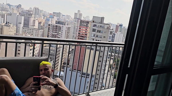 Nonton Mulher N&atilde;o Me Deixa Jogar Futebol Mostra Os Peitos Siliconado Fala Que &eacute; Melhor Que Futebol thumbnail